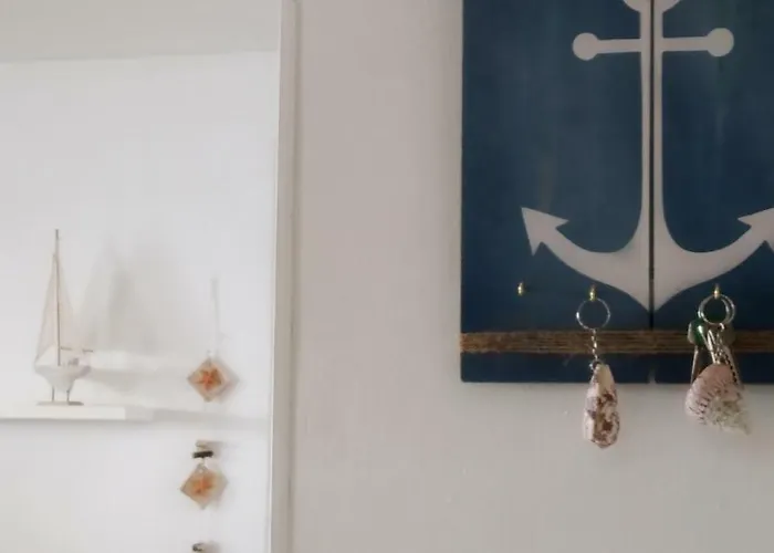 Davant Del Mar 公寓